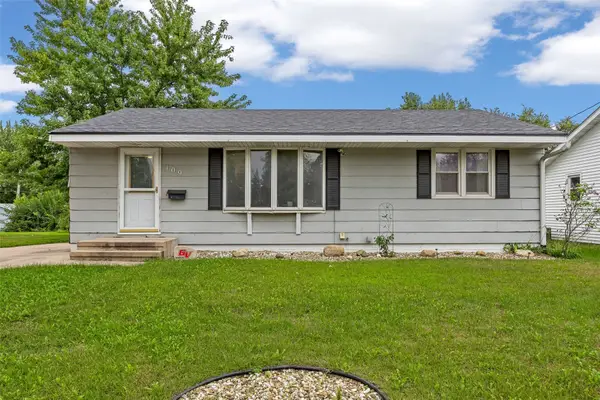 109 Marion Court, Hiawatha, IA 52233
