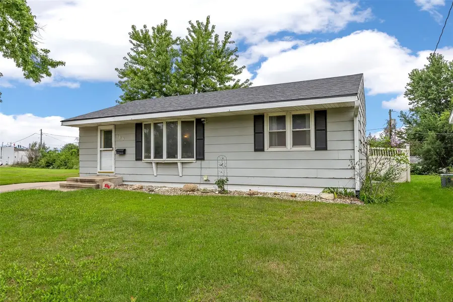 109 Marion Court, Hiawatha, IA 52233 - #2