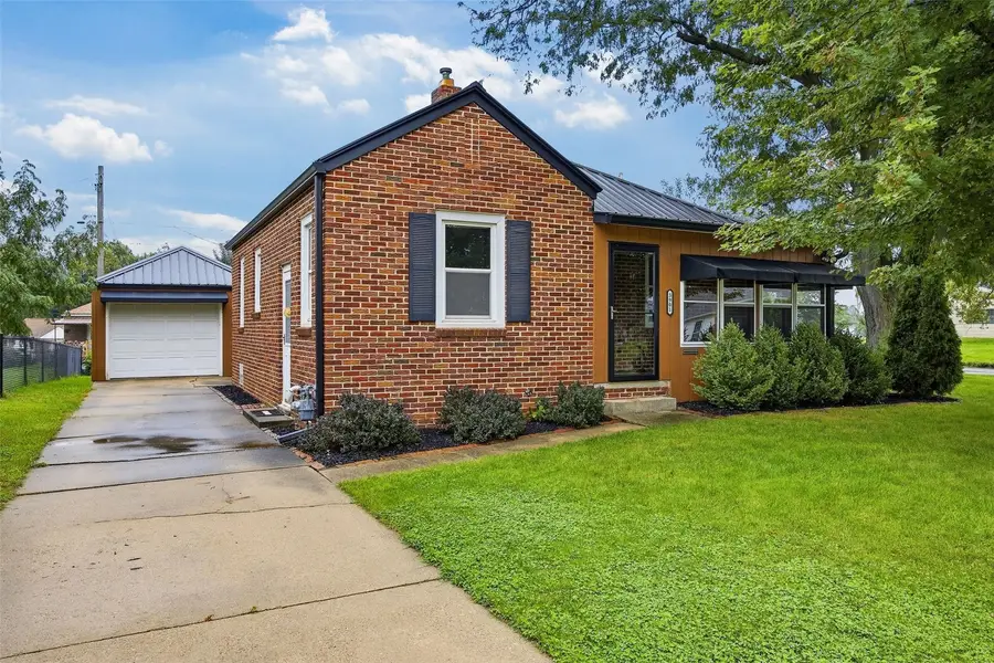 3901 B Avenue Ne, Cedar Rapids, IA 52402 - #3