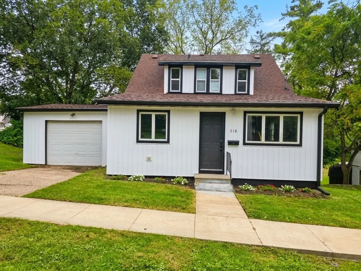 318 W 4th Street, Monticello, IA 52310 - #1