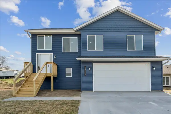 1508 Duncan Dr, Muscatine, IA 52761