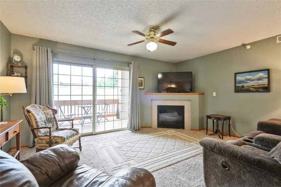 600 Colton Circle Ne #8, Cedar Rapids, IA 52402 - #2