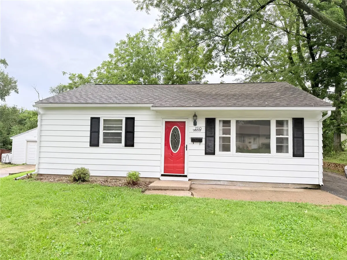 2510 Linwood Street Sw, Cedar Rapids, IA 52404 - #1