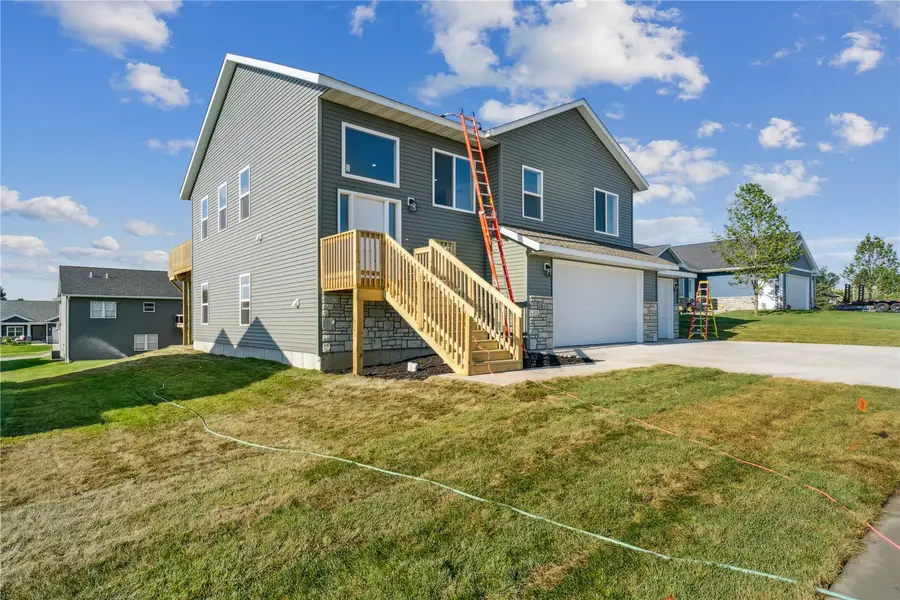 1000 S 11th Ave, Washington, IA 52353 - #2