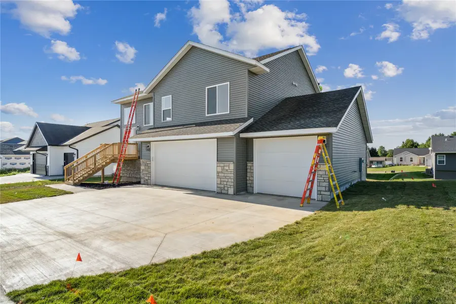 1000 S 11th Ave, Washington, IA 52353 - #3