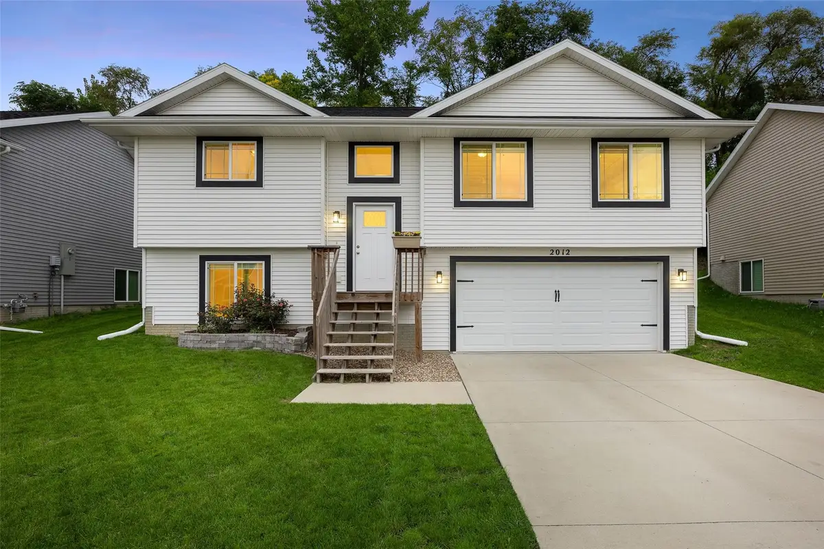 2012 SW Holly Meadow Avenue, Cedar Rapids, IA 52404 - #1