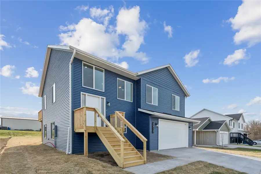 407 E Jackson St, Wilton, IA 52778 - #2