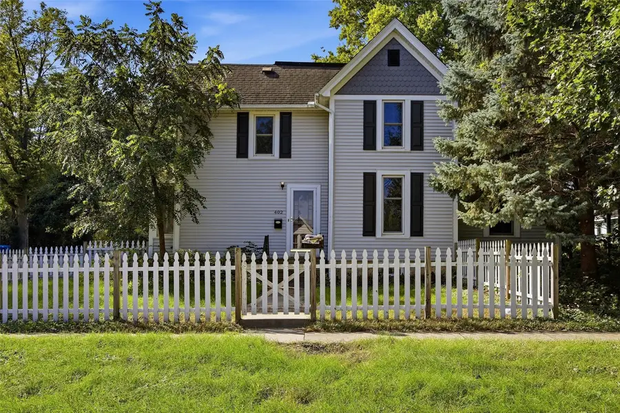 402 3rd Street Nw, Mount Vernon, IA 52314 - #3