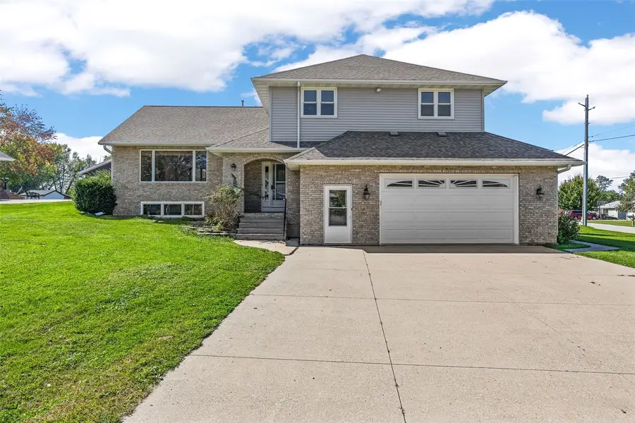 1370 Wiley Boulevard Nw, Cedar Rapids, IA 52405 - #2