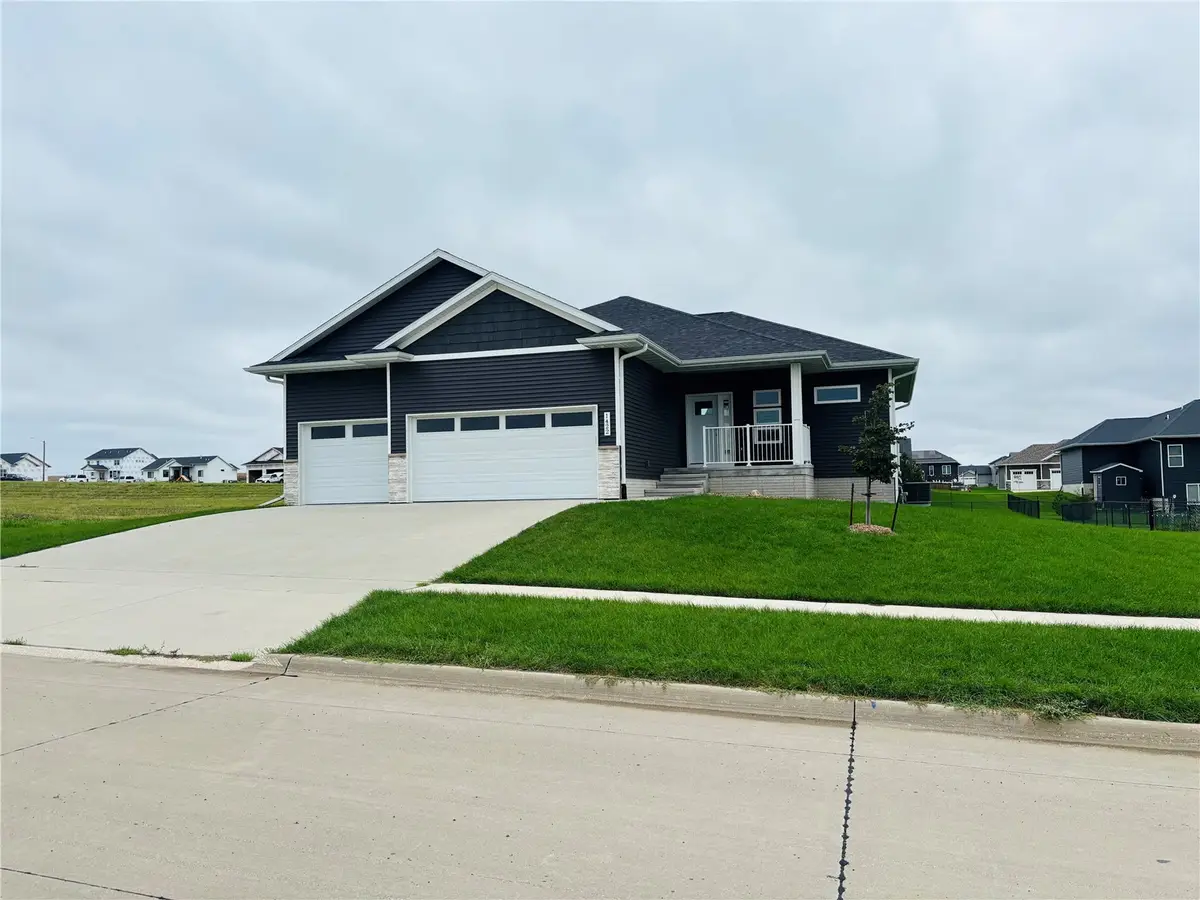 1422 Eagleview Drive, Fairfax, IA 52228 - #1