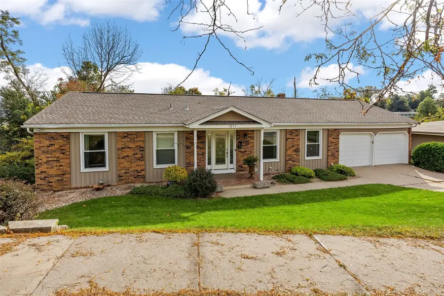 3854 Lost Valley Road Se, Cedar Rapids, IA 52403 - #3