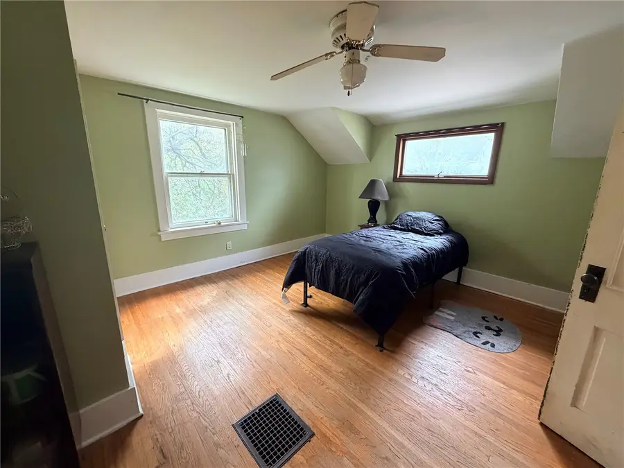 414 2nd Avenue Nw, Mount Vernon, IA 52314 - #2