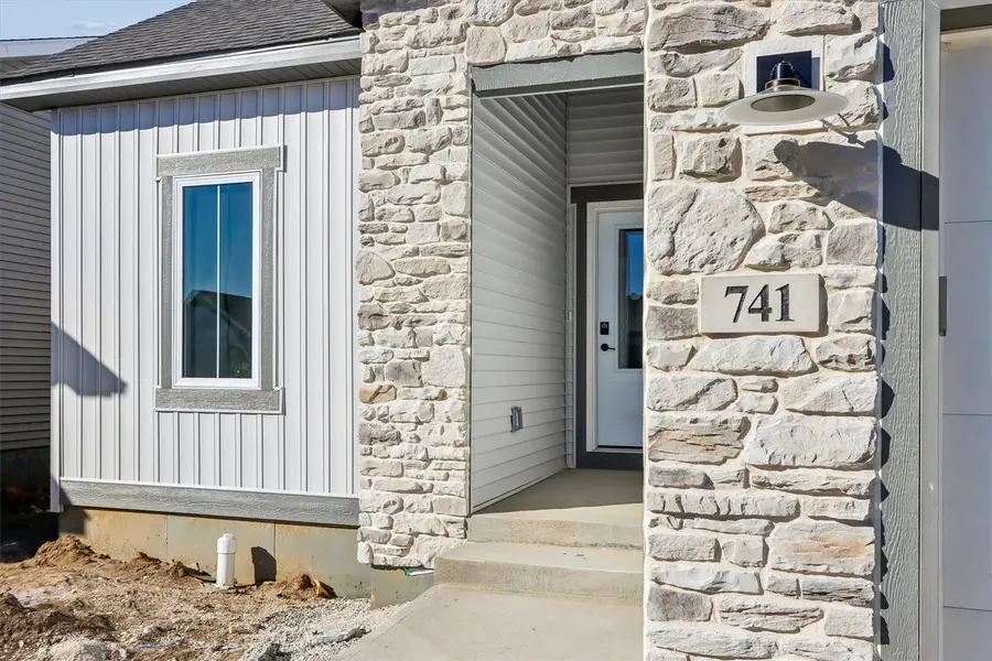 440 S Seven Oaks Road, North Liberty, IA 52317 - #3