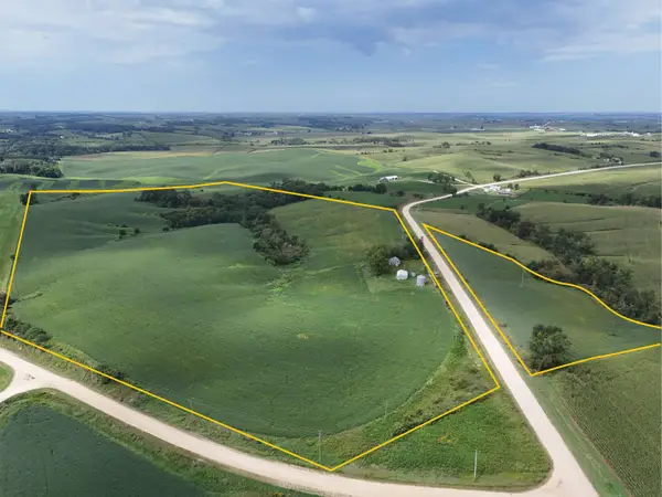 20693 Skahill Rd., Cascade, IA 52033