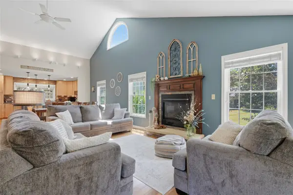507 Washington Court #B, Mt Vernon, IA 52314