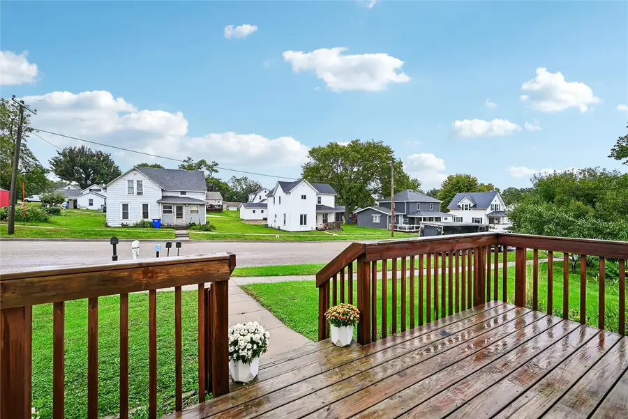 109 Tuttle Street E, Norway, IA 52318 - #3