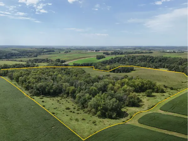 Bluebird Road, Cascade, IA 52033