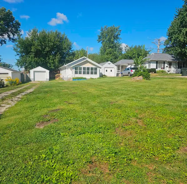 1325 Maplewood Drive Ne, Cedar Rapids, IA 52402