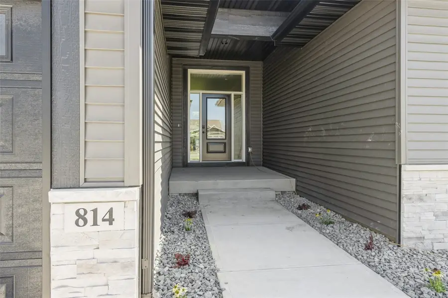 1046 Highland Trail, Solon, IA 52333 - #3