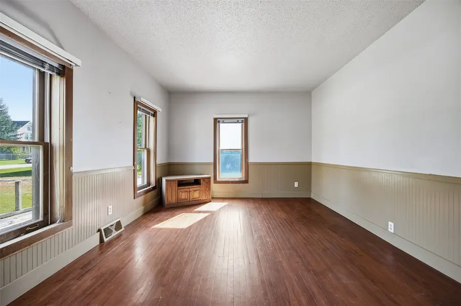 12016 Locust Street Sw, Cedar Rapids, IA 52404 - #3