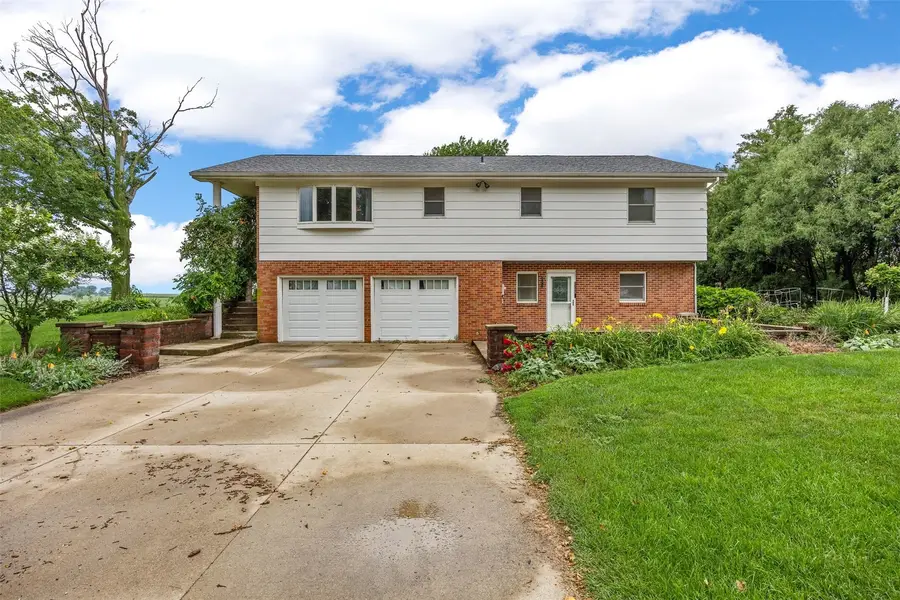 2209 44th Avenue, Homestead, IA 52236 - #2
