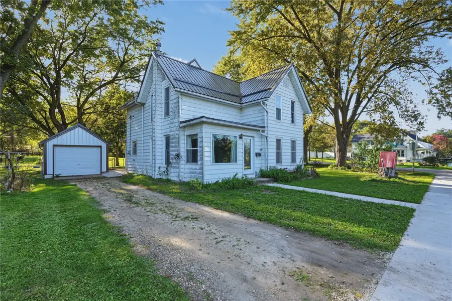 207 River St South, Central City, IA 52214 - #2