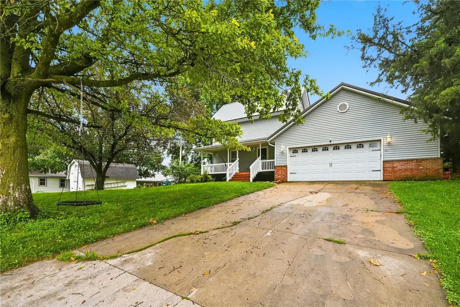 101 Sunset Drive, Anamosa, IA 52205 - #2