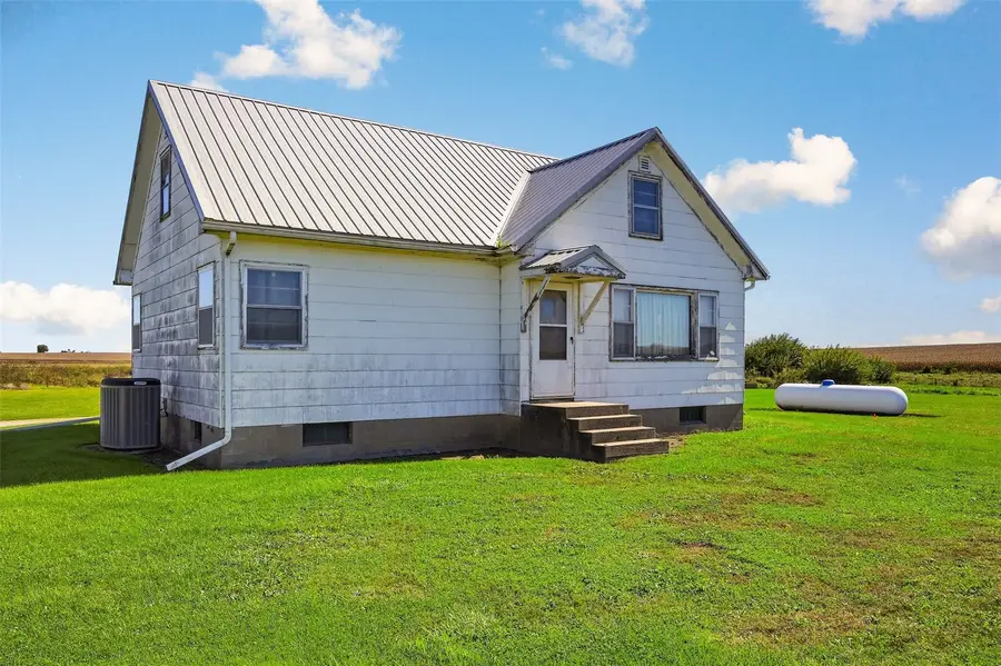 7222 25 Avenue, Eldorado, IA 52346 - #3