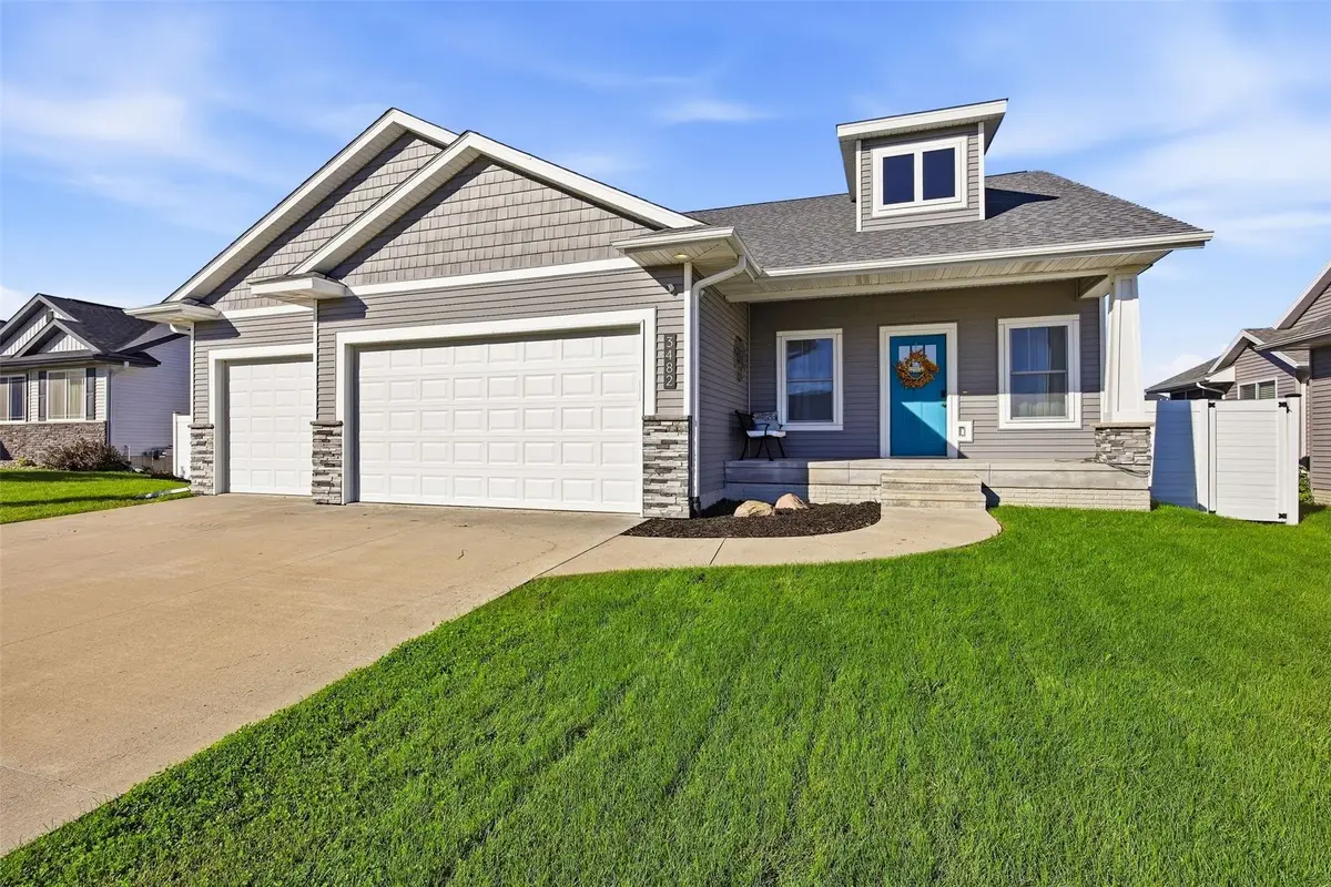 3482 Hemingway St, Marion, IA 52302 - #1