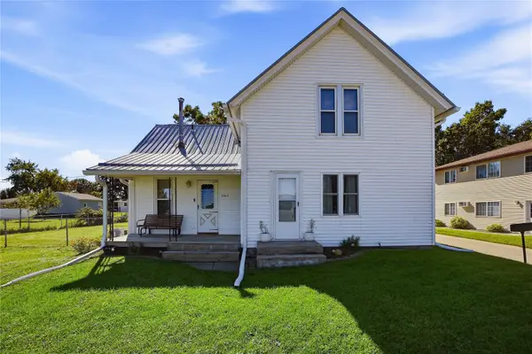 2923 5th Avenue, Marion, IA 52302