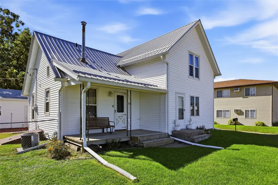 2923 5th Avenue, Marion, IA 52302 - #2