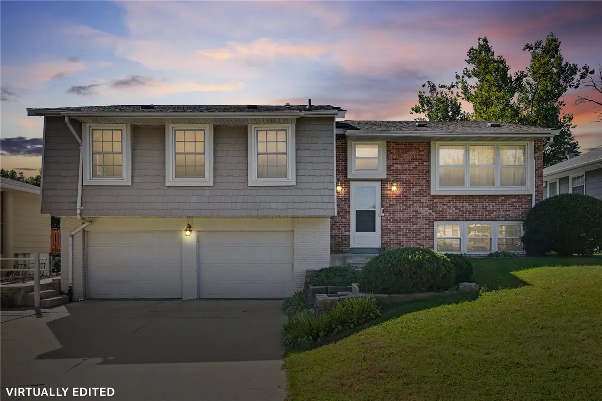 283 Sussex Drive Ne, Cedar Rapids, IA 52402 - #1