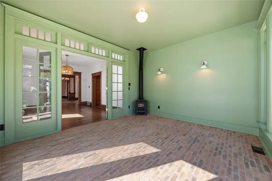 304 E Union Street, Manchester, IA 52057 - #3