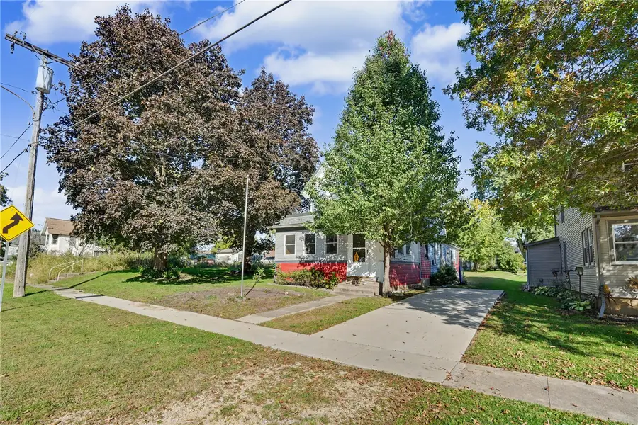 322 1st Ave, Oxford Junction, IA 52323 - #2