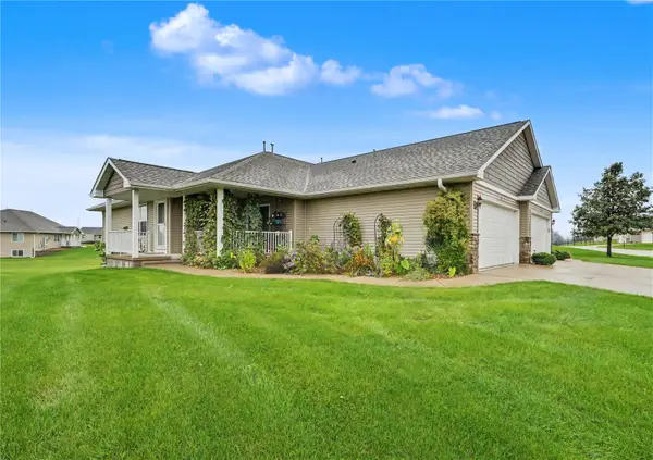 6331 Muirfield Dr, Cedar Rapids, IA 52404