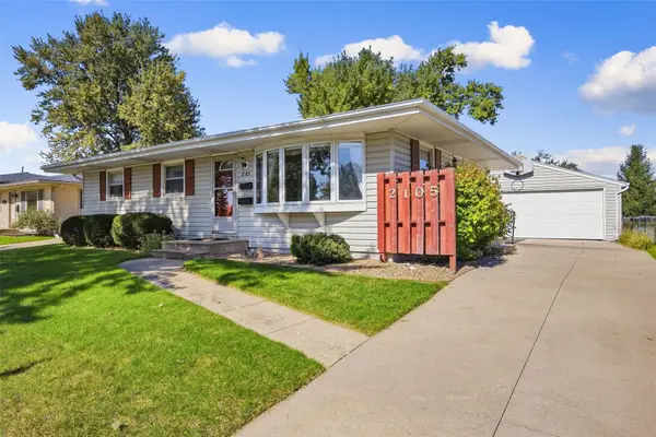 2105 Highview Drive, Marion, IA 52302