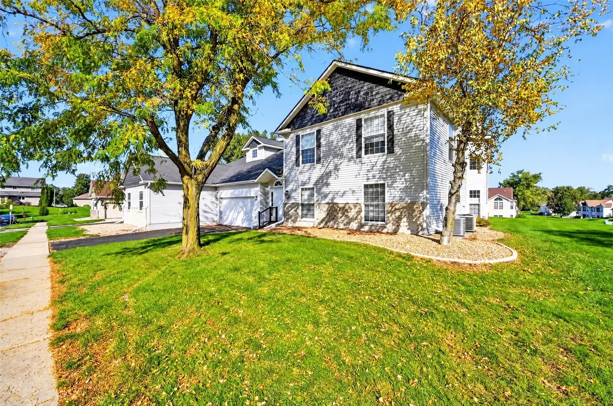 4645 Westchester Drive Ne #c, Cedar Rapids, IA 52402 - #1