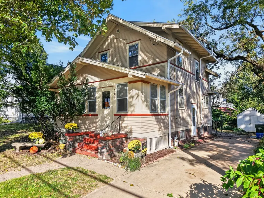 724 N Dodge Street, Iowa City, IA 52245 - #3
