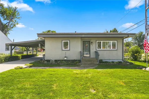 835 37th Street Ne, Cedar Rapids, IA 52402
