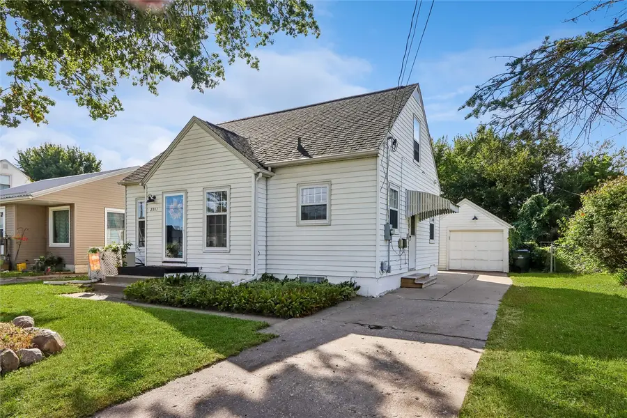 2911 Meadowbrook Drive Se, Cedar Rapids, IA 52403 - #2