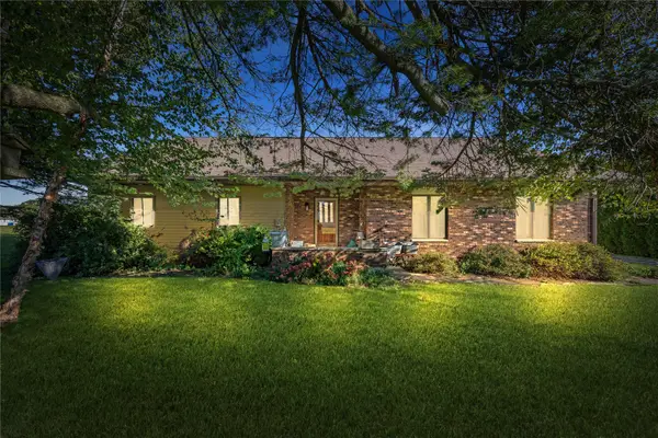 602 E Preston Street, Stanwood, IA 52337