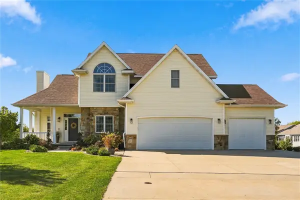 6413 Milburn Ne, Cedar Rapids, IA 52411