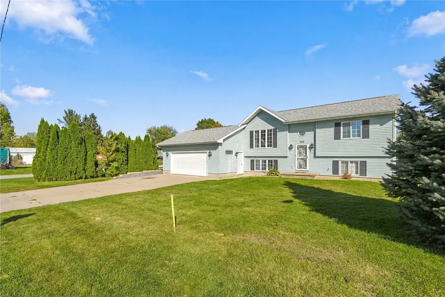 236 Walnut Street, Lisbon, IA 52253 - #3