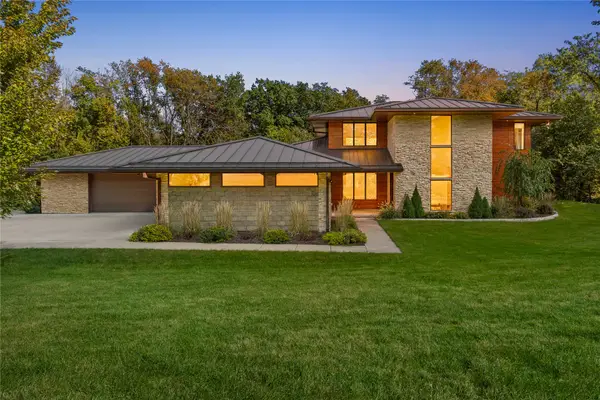 2296 Deer Run Ne, North Liberty, IA 52317