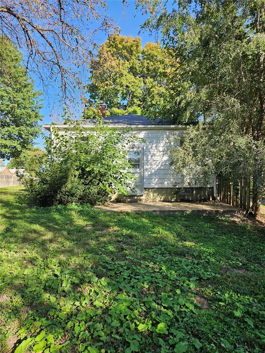 616 10th Avenue, Coralville, IA 52241 - #3