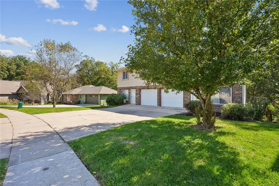1409 Eastview Drive, Coralville, IA 52241 - #2