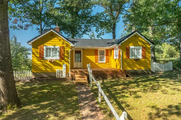 3122 Carroll Se, Cedar Rapids, IA 52403