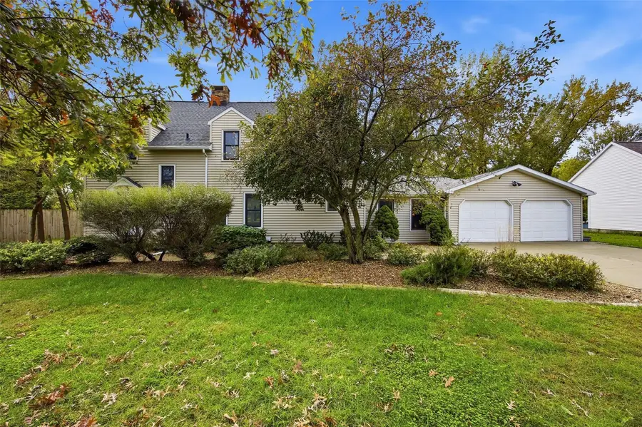 3653 Cottage Grove Avenue Se, Cedar Rapids, IA 52403 - #2