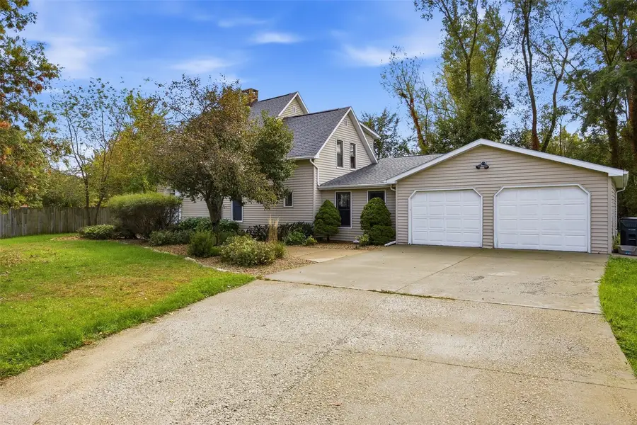 3653 Cottage Grove Avenue Se, Cedar Rapids, IA 52403 - #3