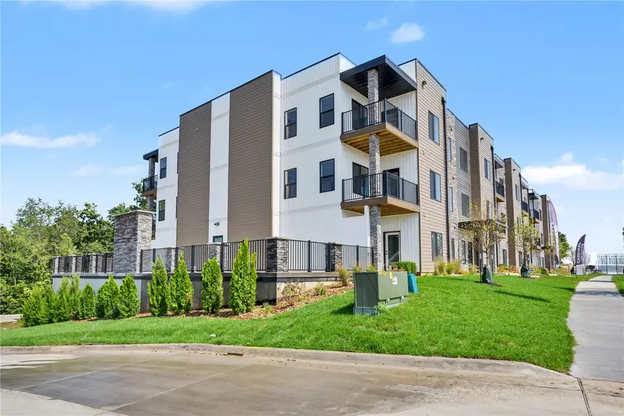 4428 Deer Creek Road #202, Iowa City, IA 52246 - #2